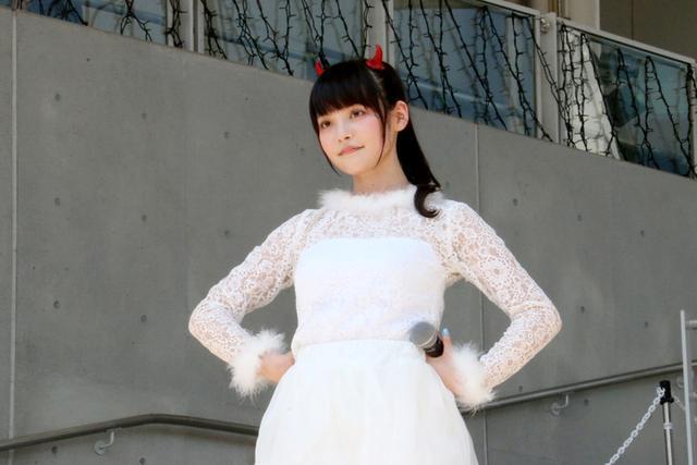 作文的小学由我来评选!大学生守护最可爱笑容听香菜女声图片