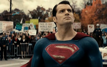《超人大战蝙蝠侠》新预告片告诉你的五件事