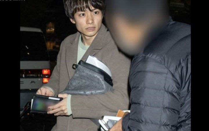 2.5次元演员小泽廉被文春炮报道把女友当性奴隶