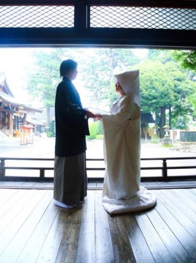摔♂♀出来的情缘!声优清水爱推特宣布结婚